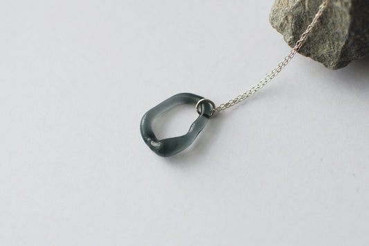 Hoop Necklace - Transparent Black