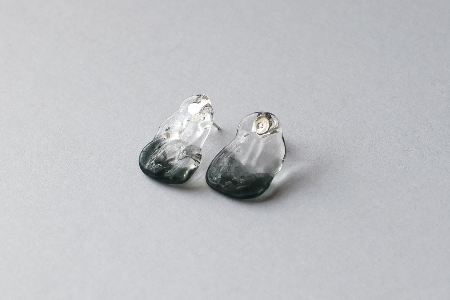 Ripple Earrings small - clear x black