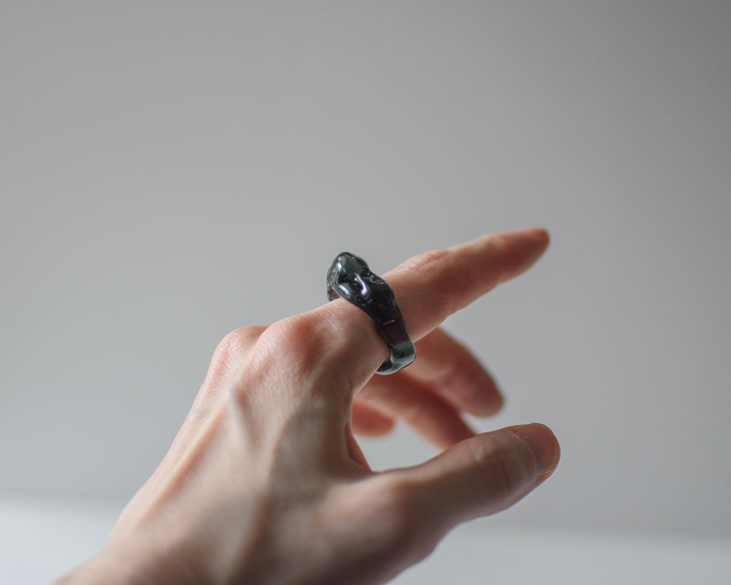 Chunky Ring Transparent Black